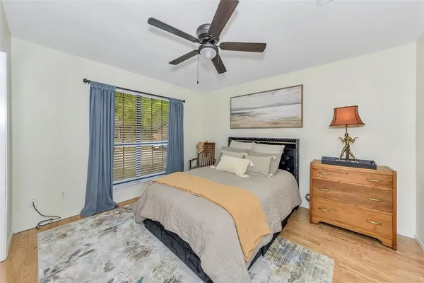 $292,900 | 2304 Oakmont Drive, Bedford, TX 76022