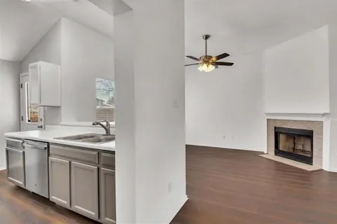 $2,100 | 1101 Disraeli Circle, Pflugerville, TX 78660