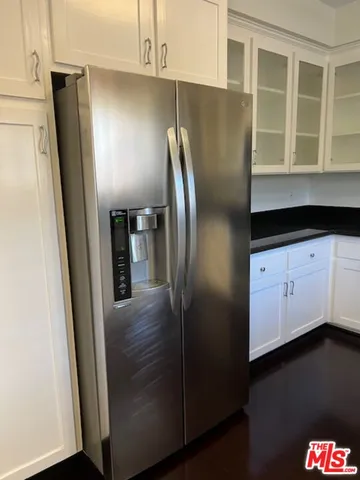 $3,800 | 11504 Moorpark Street, Unit 302, Studio City, CA 91602