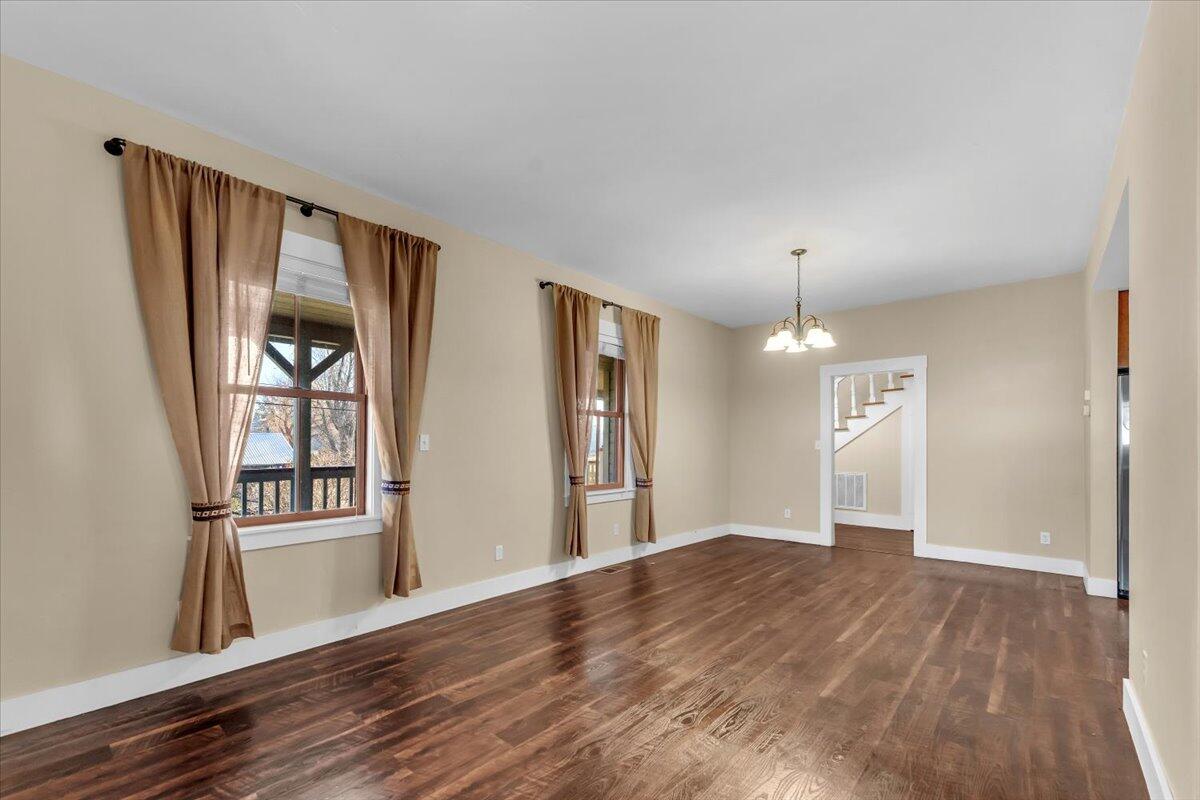24894 Long Street Fall River Mills, CA 96028 - Photo 13 of 43 Diningroom