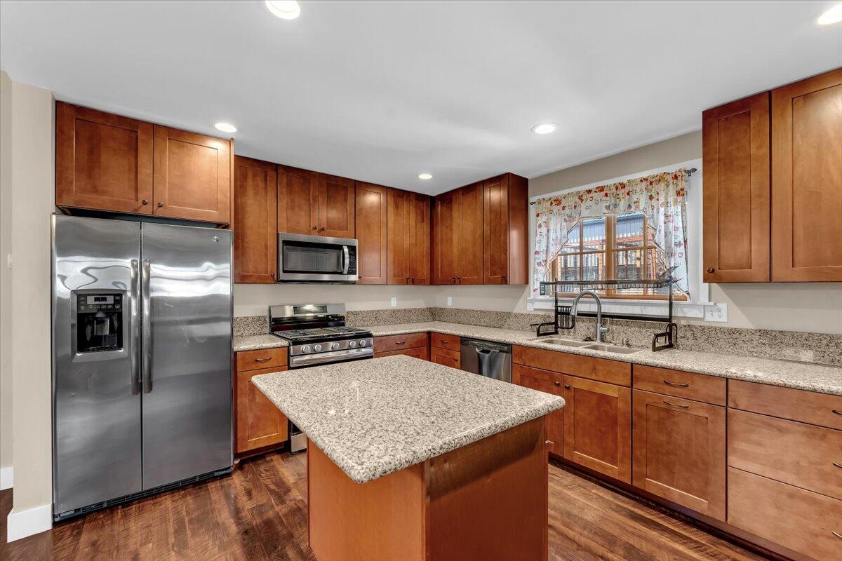 24894 Long Street Fall River Mills, CA 96028 - Photo 10 of 43 Kitchen