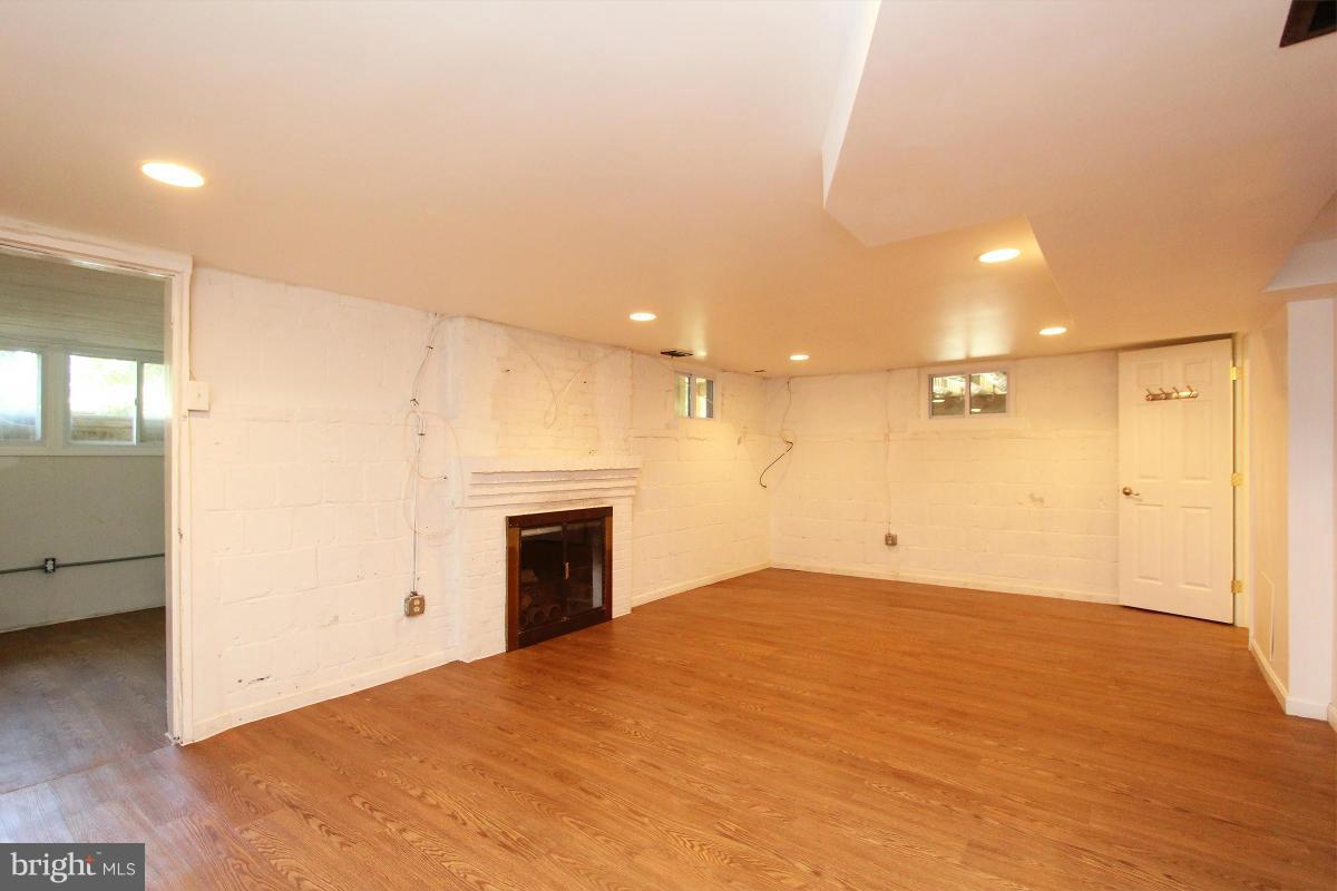 5015 Fort Sumner Drive Bethesda, MD 20816 - Photo 18 of 30 Family Room