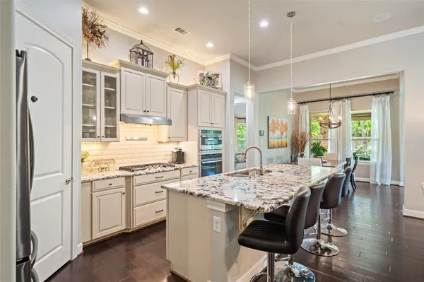 $525,000 | 102 Bellardia Court, Montgomery, TX 77316