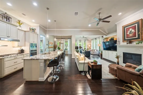 $525,000 | 102 Bellardia Court, Montgomery, TX 77316