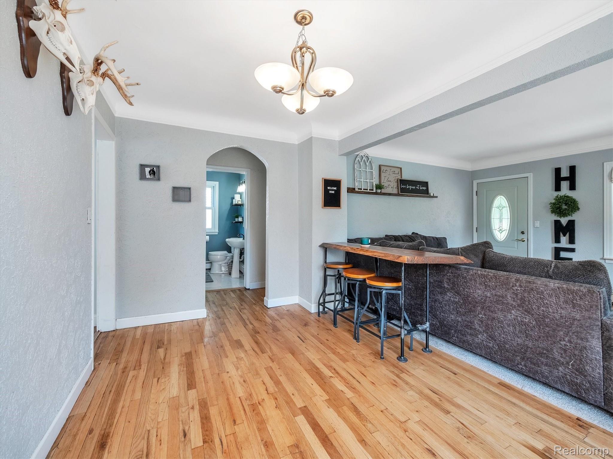 1277 Merry Road Waterford, MI 48328 - Photo 15 of 37 Living room and dining area