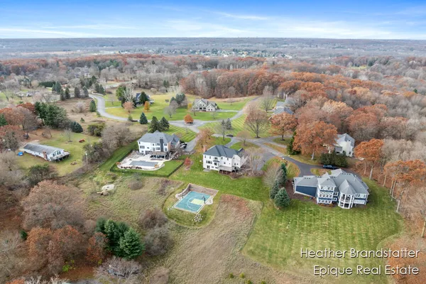 $1,179,000 | 2488 Fairway Winds Court Northeast, Ada, MI 49301