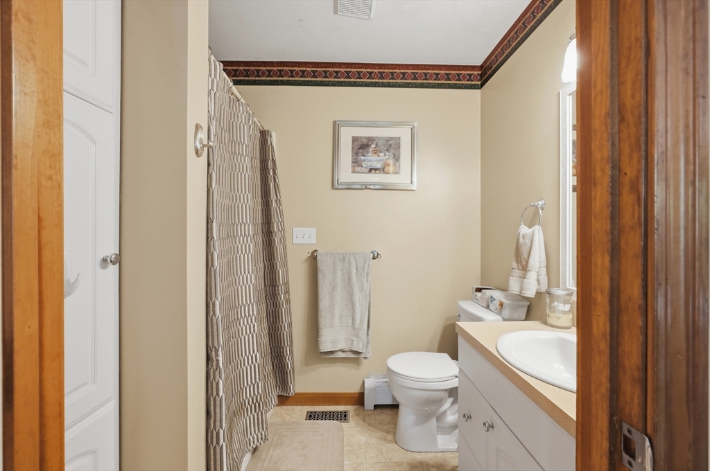 1527 Main Street Acushnet, MA 02743 - Photo 18 of 32