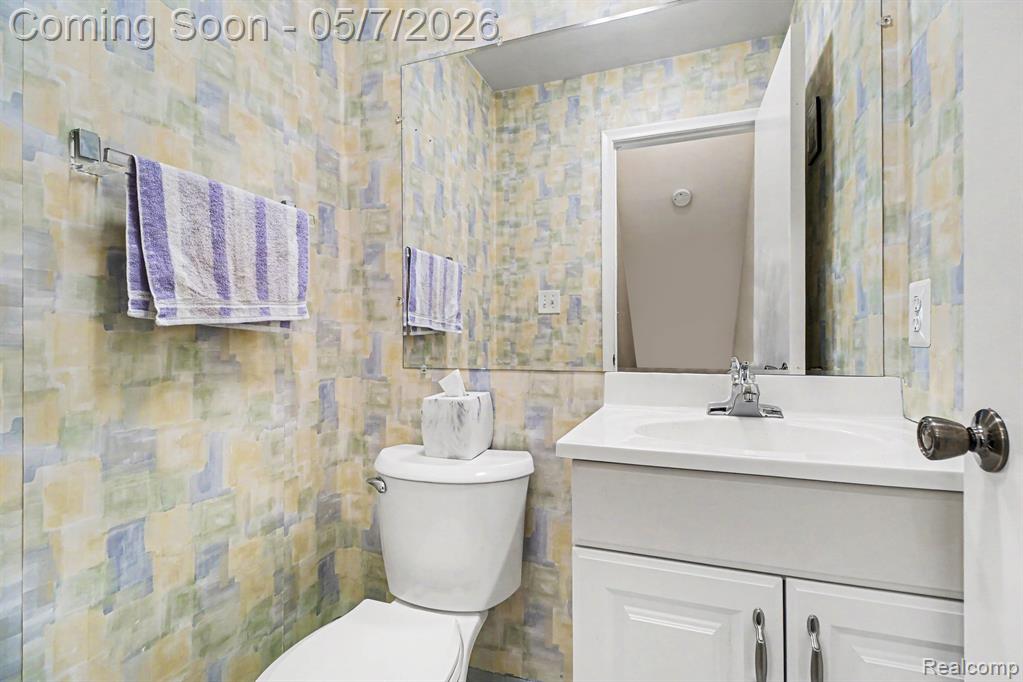 3120 Summers Road Keego Harbor, MI 48320 - Photo 6 of 16