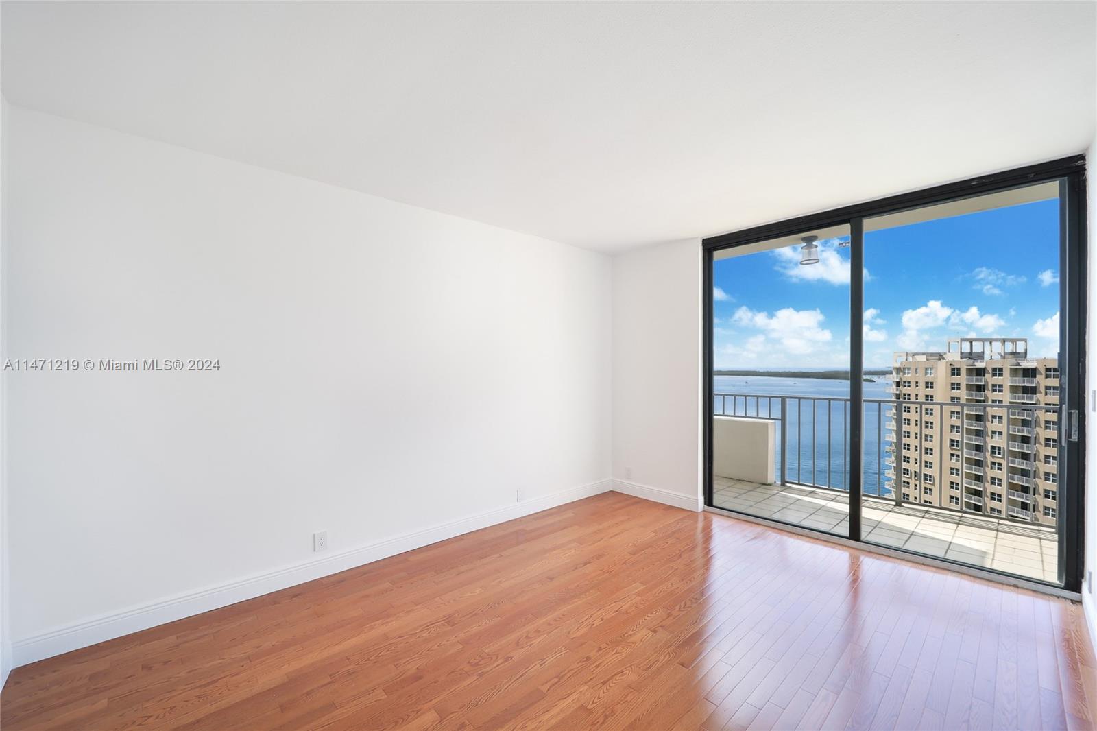 520 Brickell Key Drive, Unit APH13 Miami, FL 33131 - Photo 7 of 13