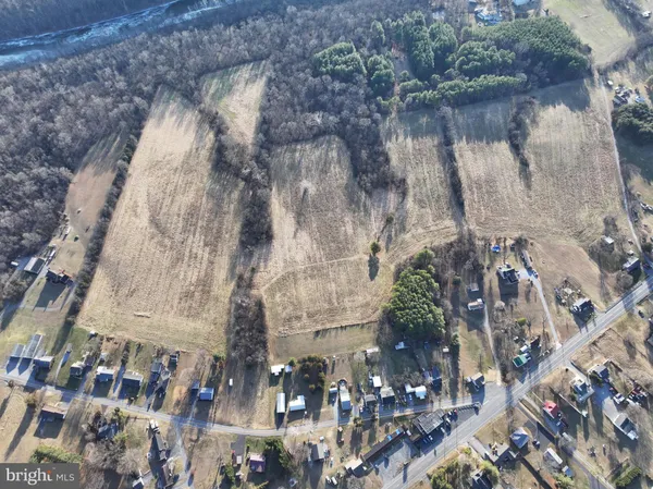 $990,000 | Walnut Point West, Hagerstown, MD 21740