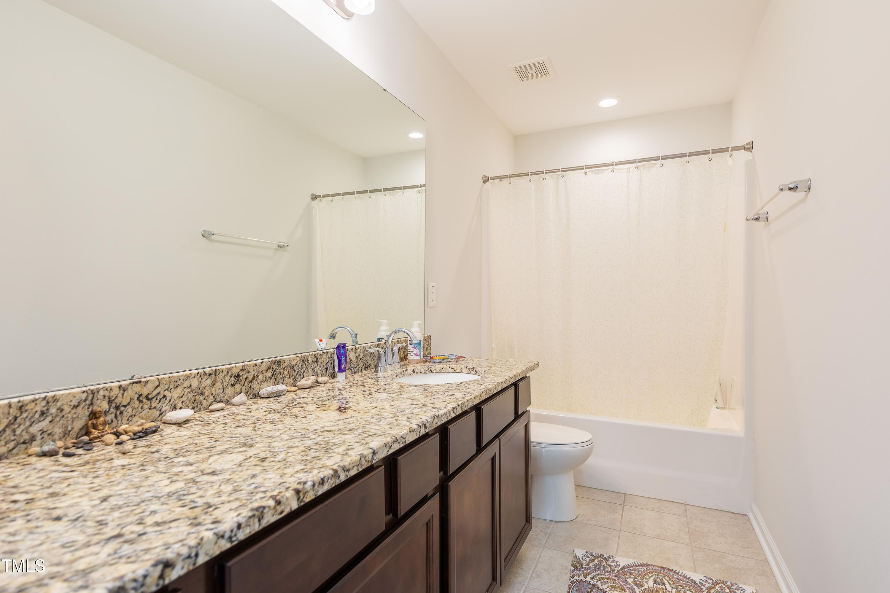 2011 Magnolia Tree Lane Durham, NC 27703 - Photo 24 of 61 2011MagnoliaTreeLane_Interior_Web_23