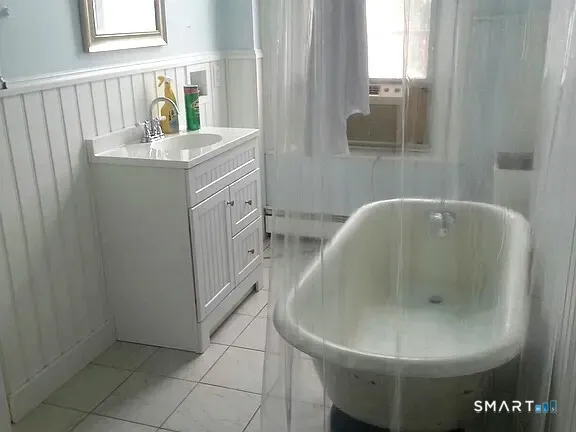 $2,350 | 29 Eld Street, Unit 2, New Haven, CT 06511