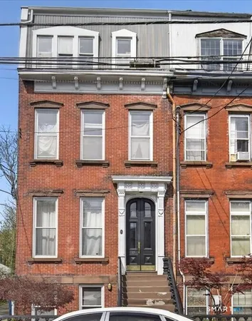 $2,350 | 29 Eld Street, Unit 2, New Haven, CT 06511
