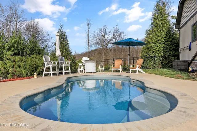 $774,900 | 9187 Old Maynardville Pike, Knoxville, TN 37938