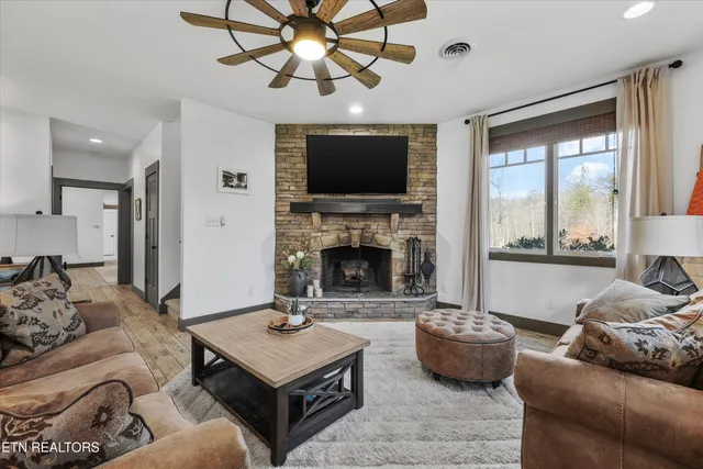 $774,900 | 9187 Old Maynardville Pike, Knoxville, TN 37938