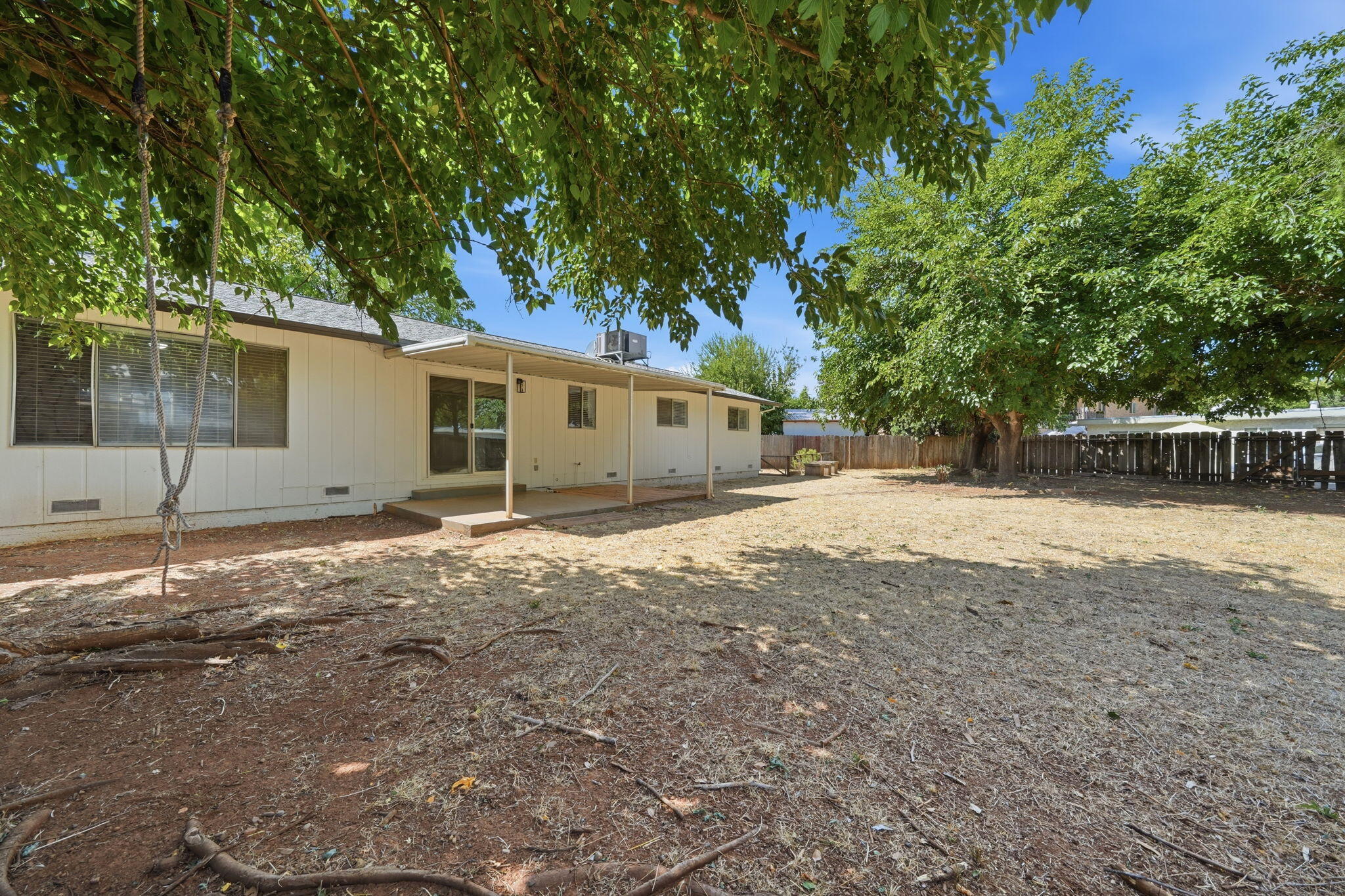 1134 Ruthie Lane Redding, CA 96002 - Photo 25 of 31 Backyard