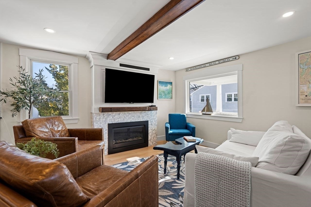 7 Cottage Street Marblehead, MA 01945 - Photo 13 of 42