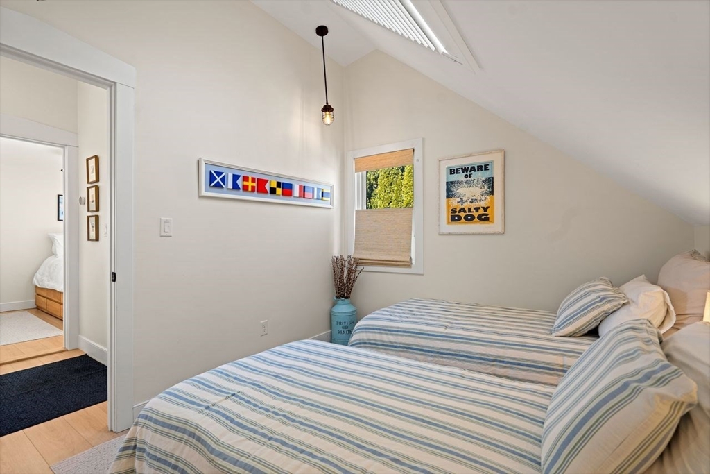 7 Cottage Street Marblehead, MA 01945 - Photo 32 of 42