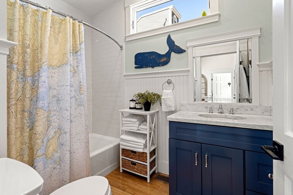 7 Cottage Street Marblehead, MA 01945 - Photo 33 of 42