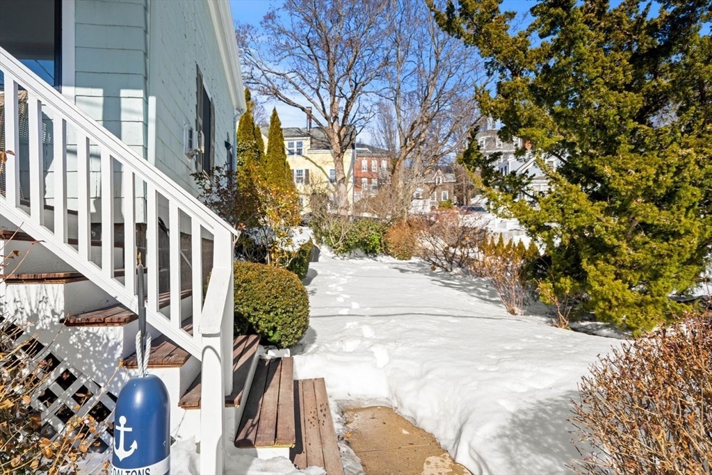 7 Cottage Street Marblehead, MA 01945 - Photo 38 of 42