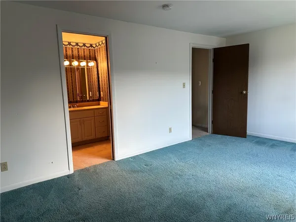 $238,000 | 304 Charlesgate Circle, Amherst, NY 14051