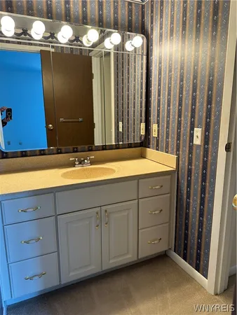 $238,000 | 304 Charlesgate Circle, Amherst, NY 14051