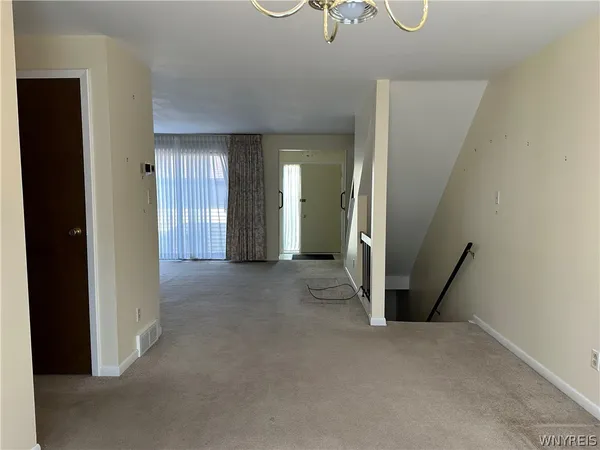 $238,000 | 304 Charlesgate Circle, Amherst, NY 14051