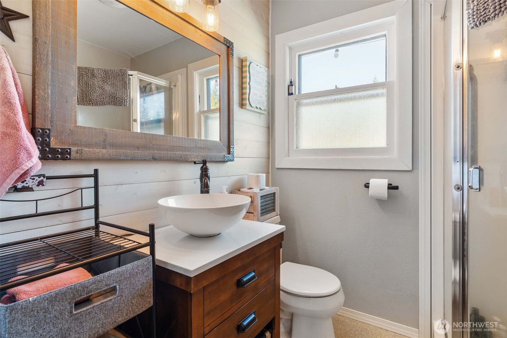 248 Crego Hill Road Chehalis, WA 98532 - Photo 11 of 39 a bathroom with a sink toilet and a mirror