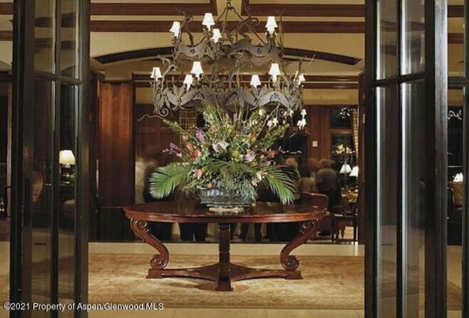 39 Boomerang Road, Unit 8409 WINTER INTEREST 1 Aspen, CO 81611 - Photo 2 of 10 Club Entrance