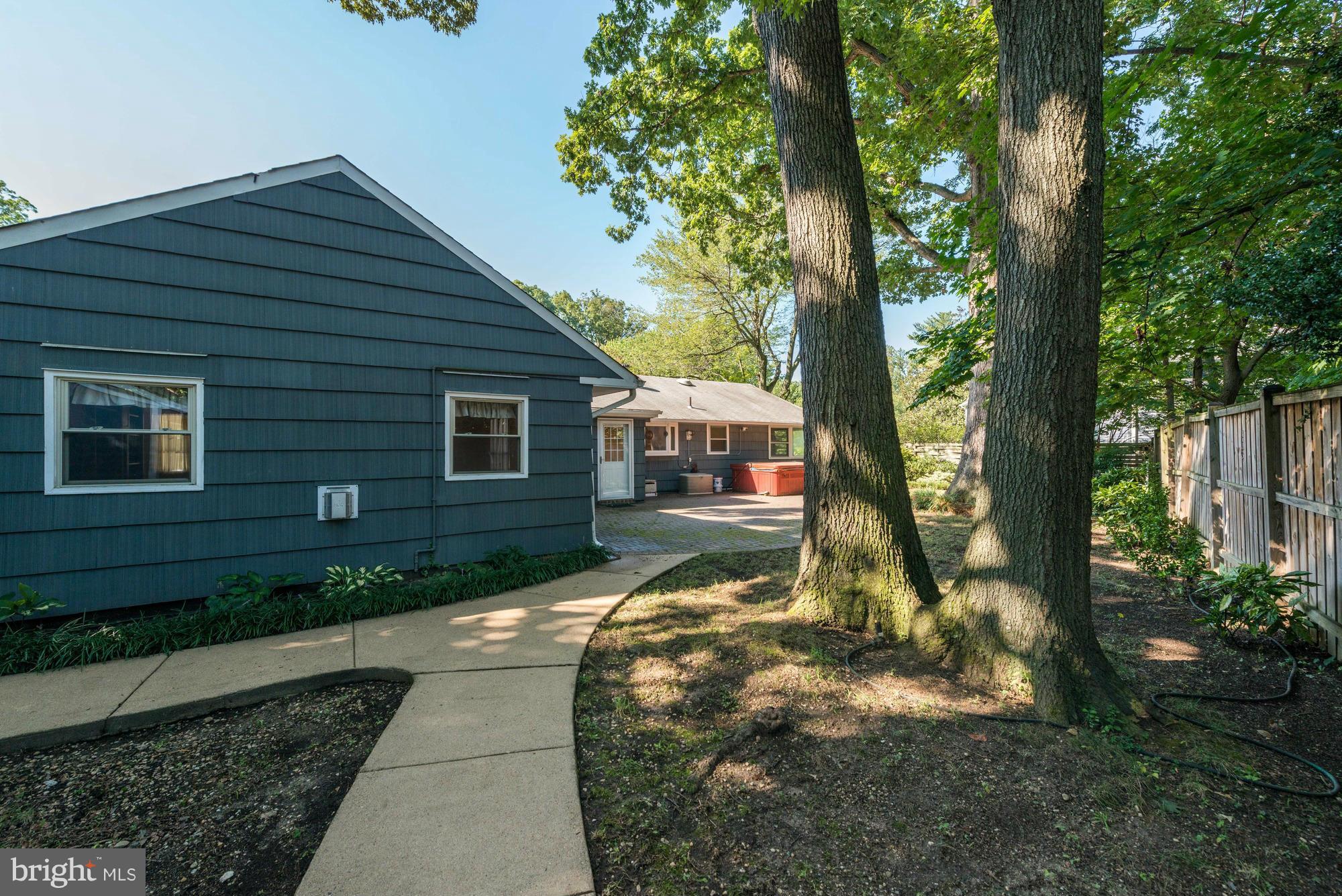 7020 Oak Ridge Road Falls Church, VA 22042 - Photo 19 of 25 Exterior (Rear)