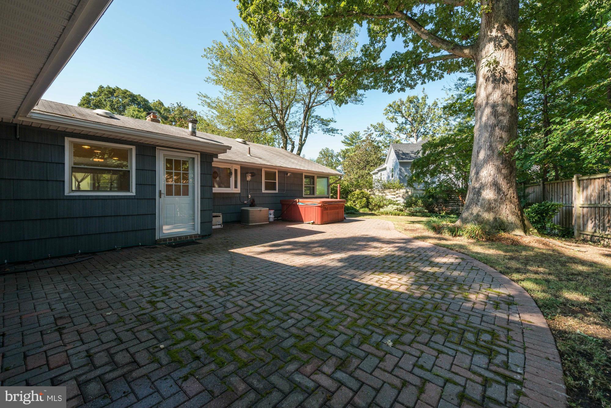 7020 Oak Ridge Road Falls Church, VA 22042 - Photo 20 of 25 Exterior (Rear)