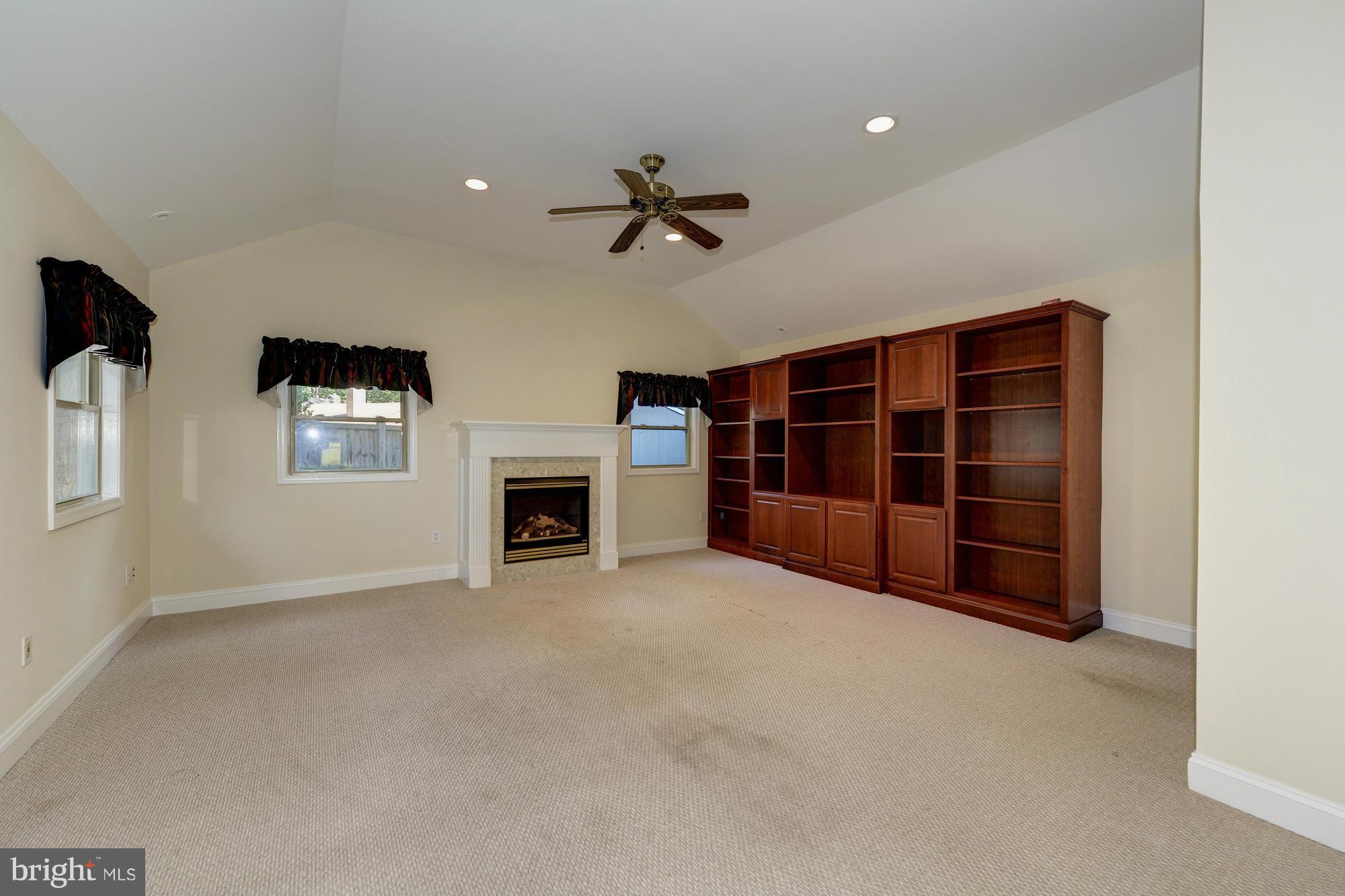 7020 Oak Ridge Road Falls Church, VA 22042 - Photo 3 of 25 Family Room with gas fplc and sep entrance