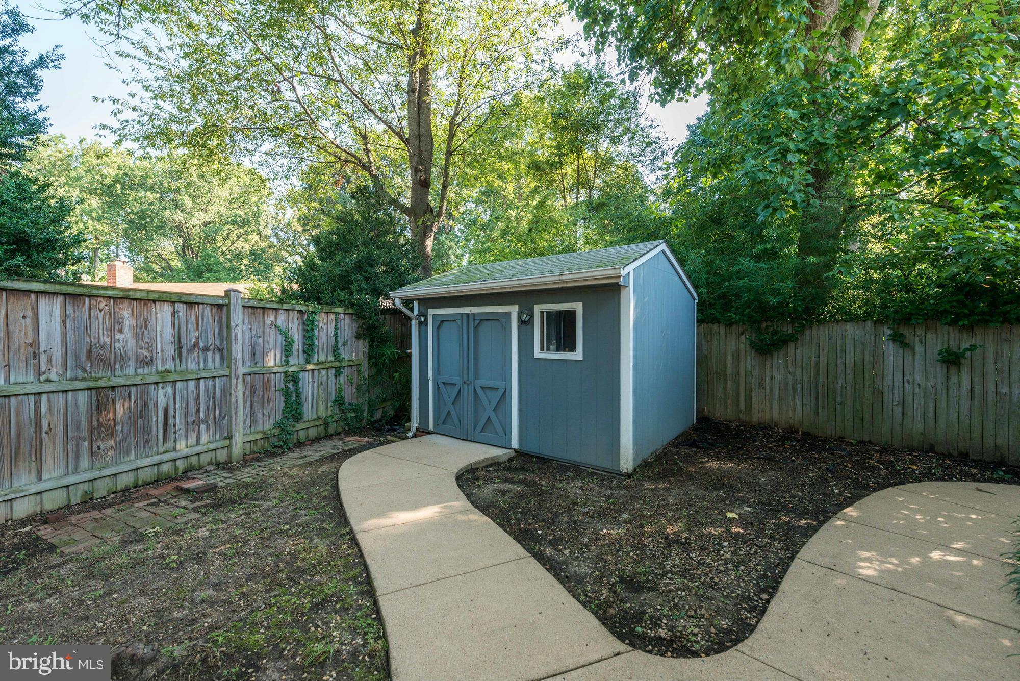 7020 Oak Ridge Road Falls Church, VA 22042 - Photo 24 of 25 Gardening shed or workshop