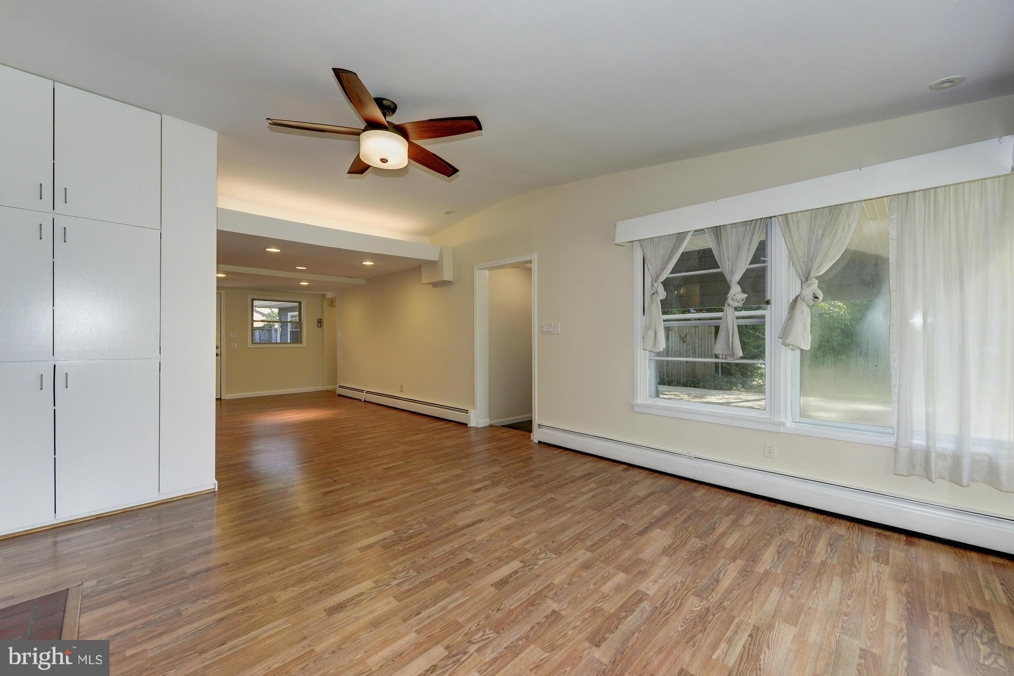7020 Oak Ridge Road Falls Church, VA 22042 - Photo 8 of 25 Living Room