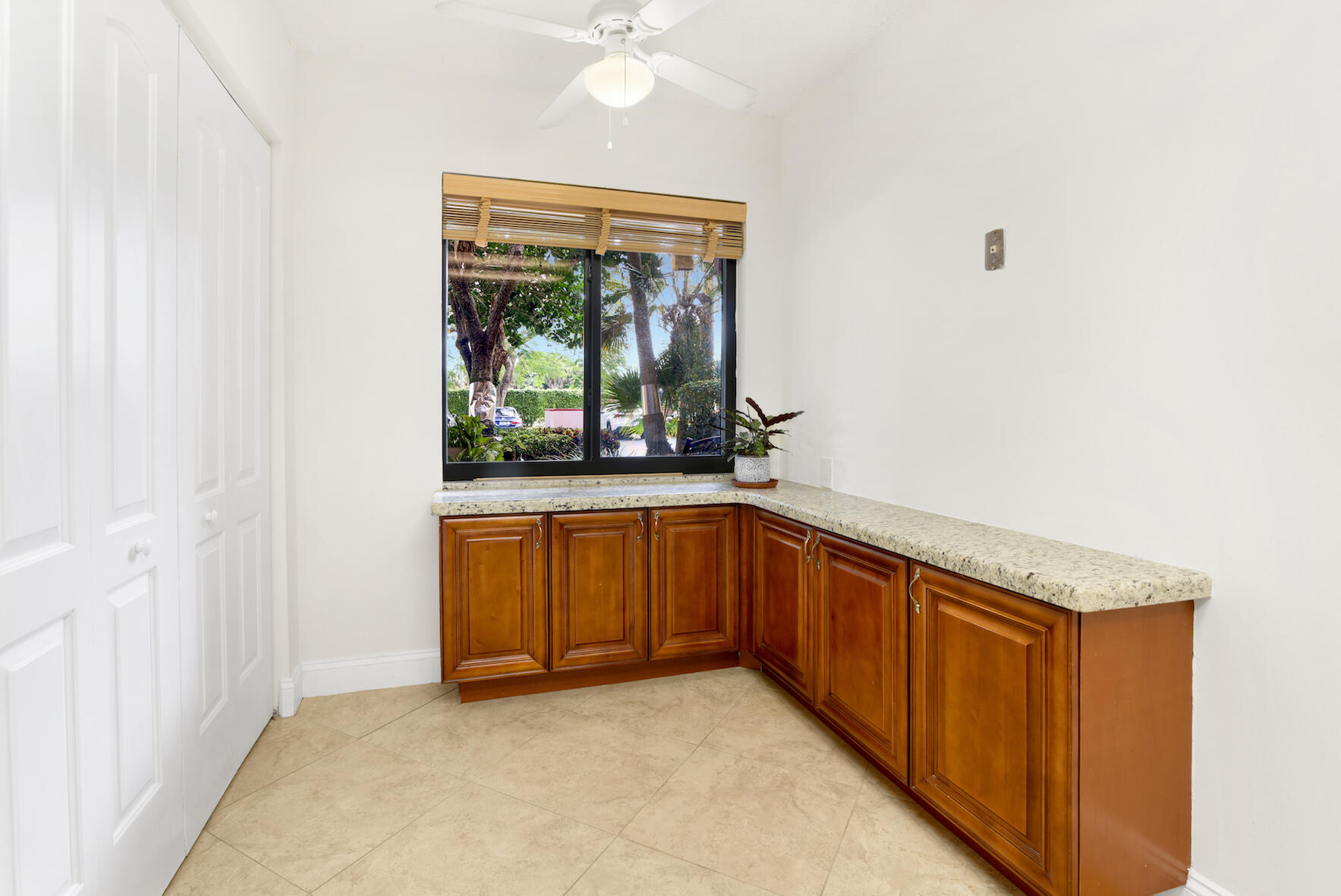 357 North Rock Island Road, Unit 105 Margate, FL 33063 - Photo 16 of 38 BocaRatonStudio 25