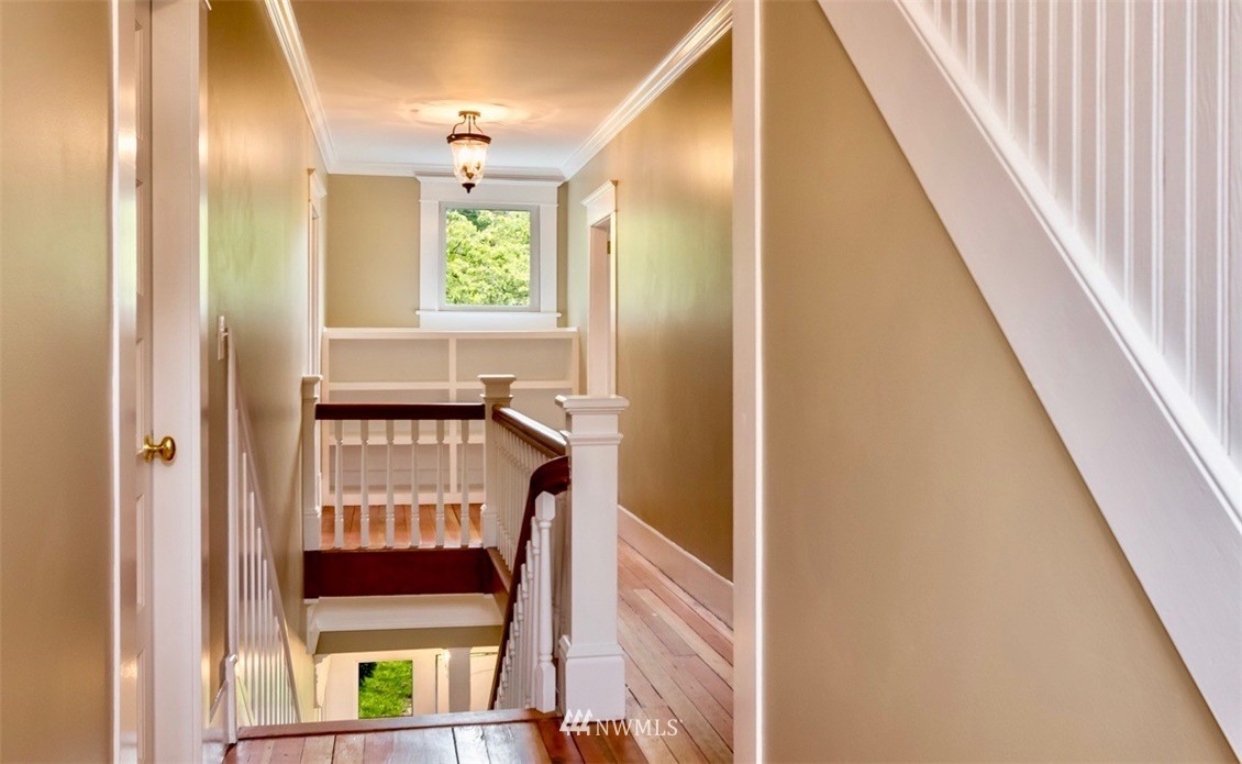 8490 Northeast Beck Road Bainbridge Island, WA 98110 - Photo 18 of 25