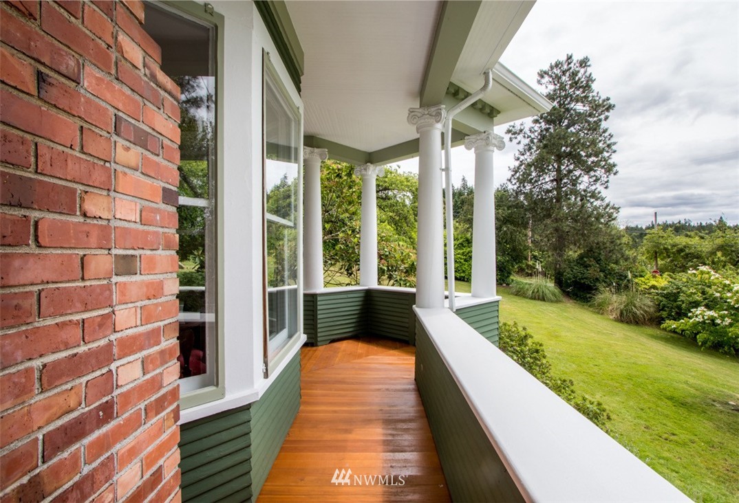 8490 Northeast Beck Road Bainbridge Island, WA 98110 - Photo 24 of 25