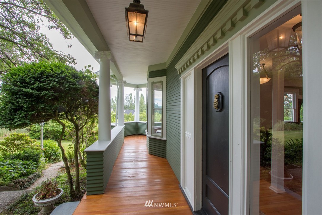 8490 Northeast Beck Road Bainbridge Island, WA 98110 - Photo 4 of 25