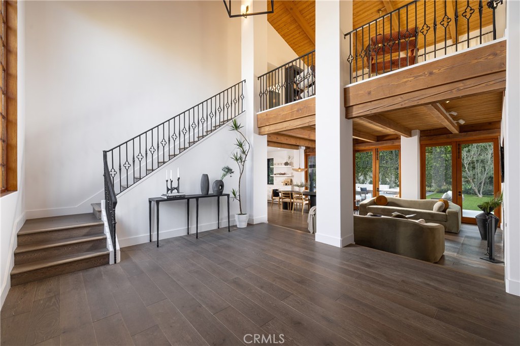 419 Signal Road Newport Beach, CA 92663 - Photo 5 of 32 a view of entryway and hall with wooden floor