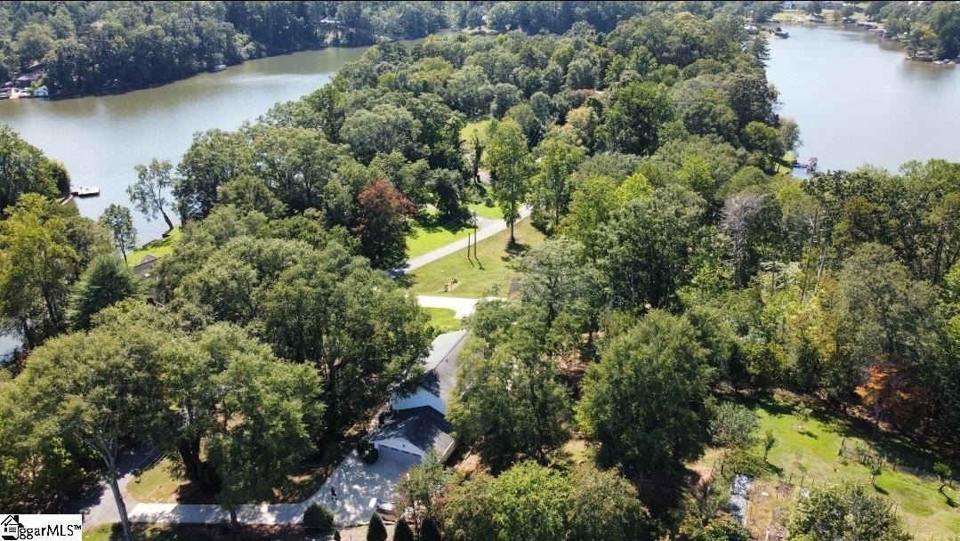 1706 East Saluda Lake Road Greenville, SC 29611 - Photo 2 of 23