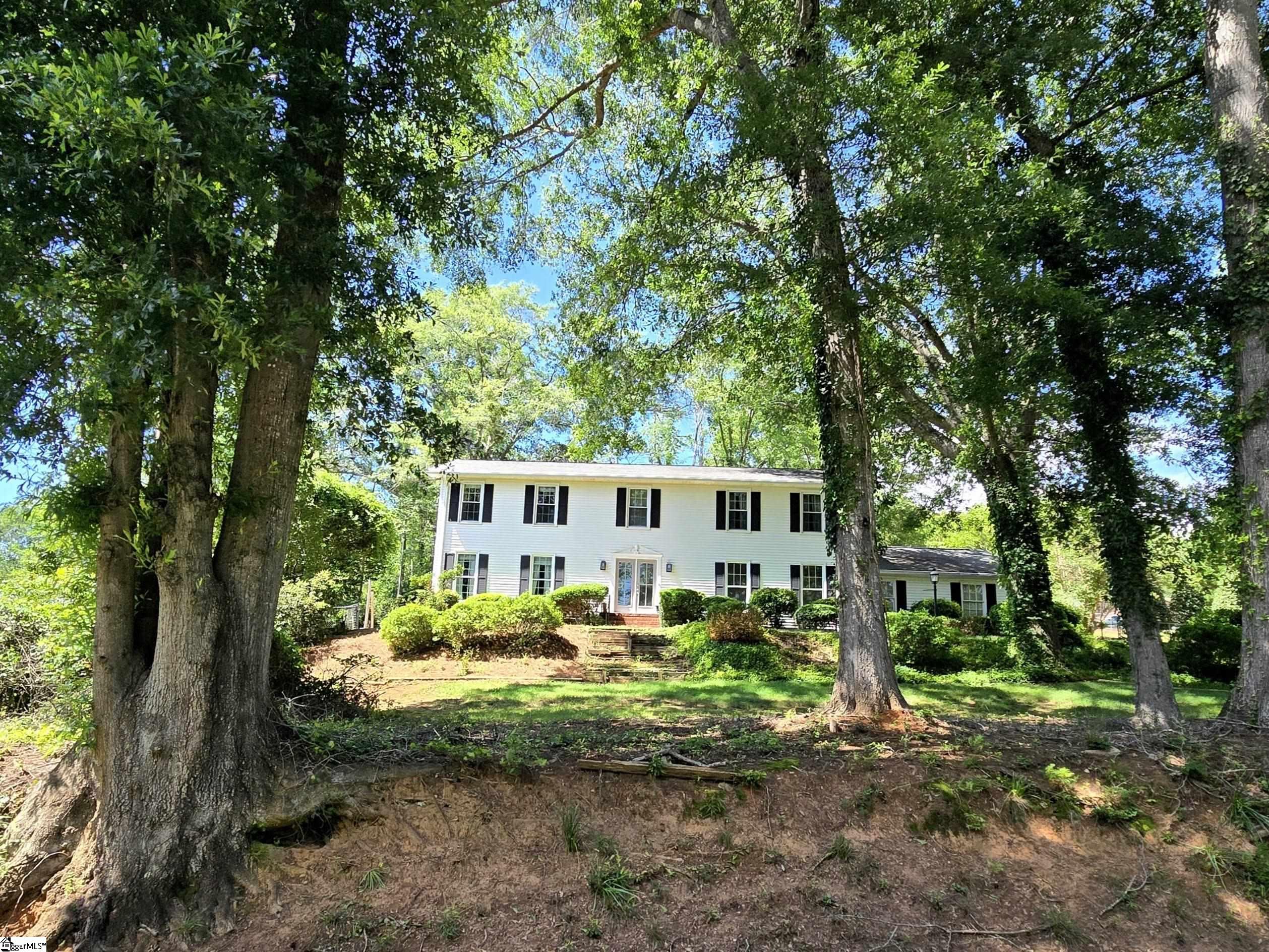 1706 East Saluda Lake Road Greenville, SC 29611 - Photo 3 of 23