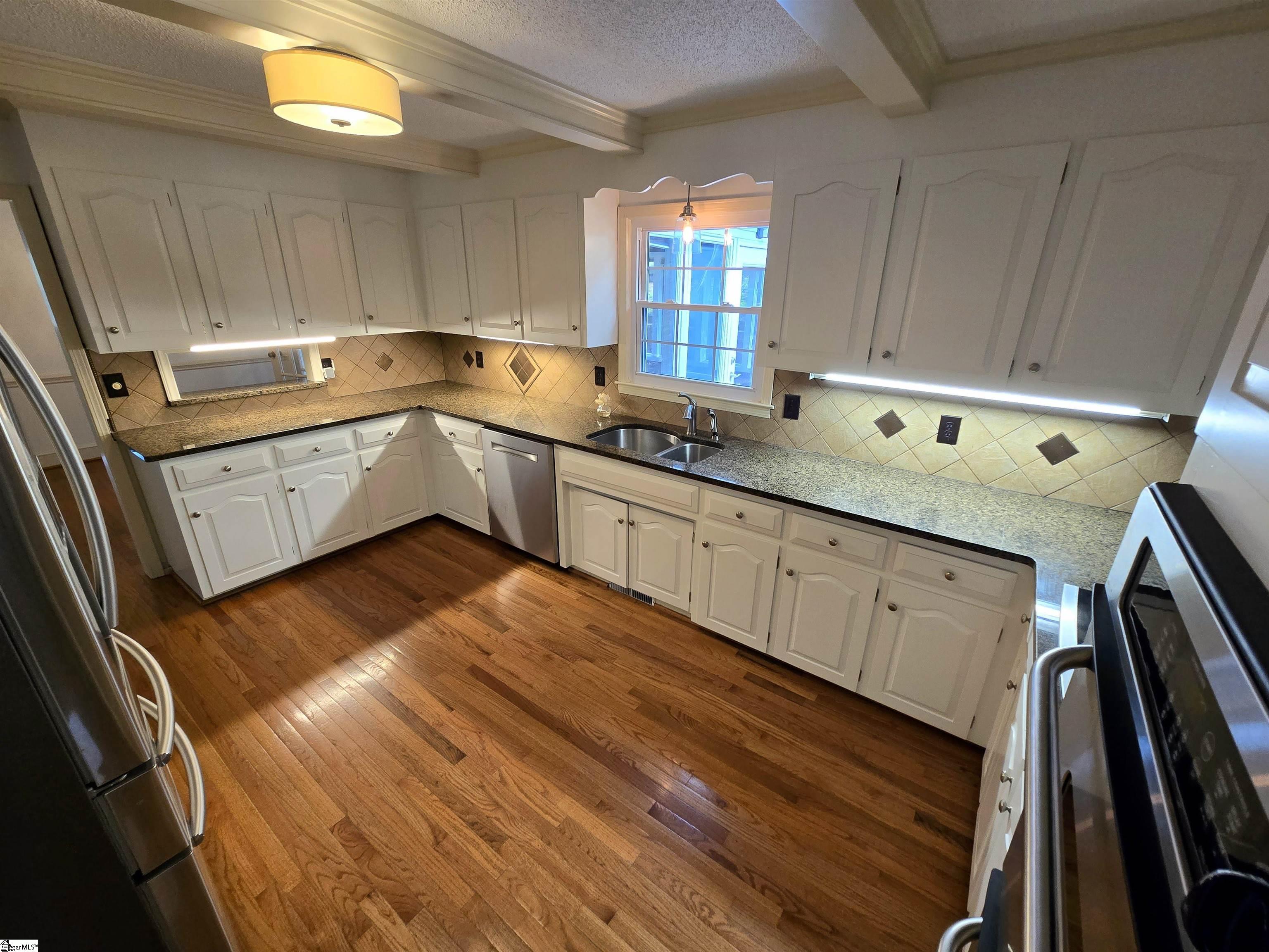 1706 East Saluda Lake Road Greenville, SC 29611 - Photo 8 of 23