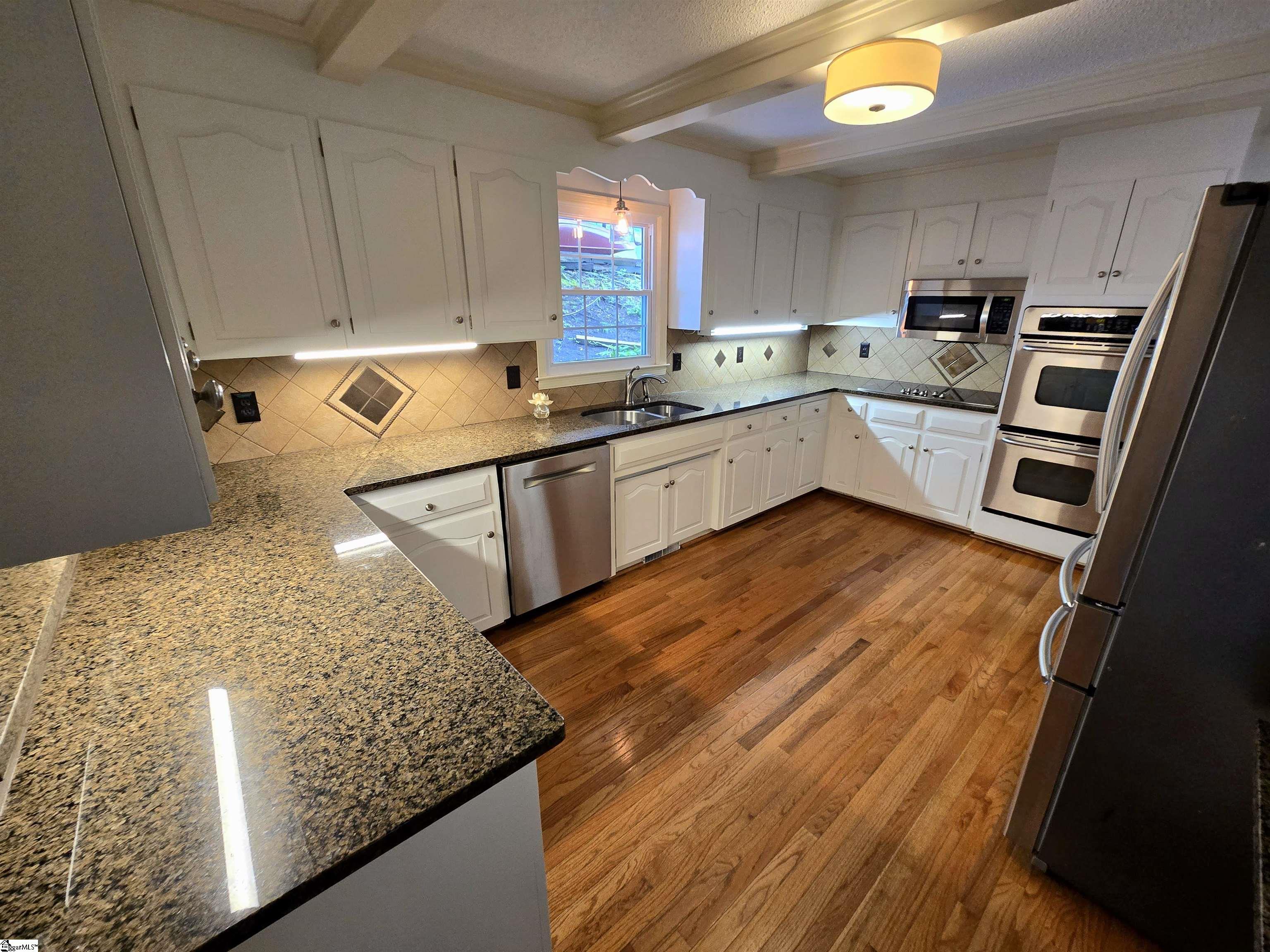 1706 East Saluda Lake Road Greenville, SC 29611 - Photo 9 of 23