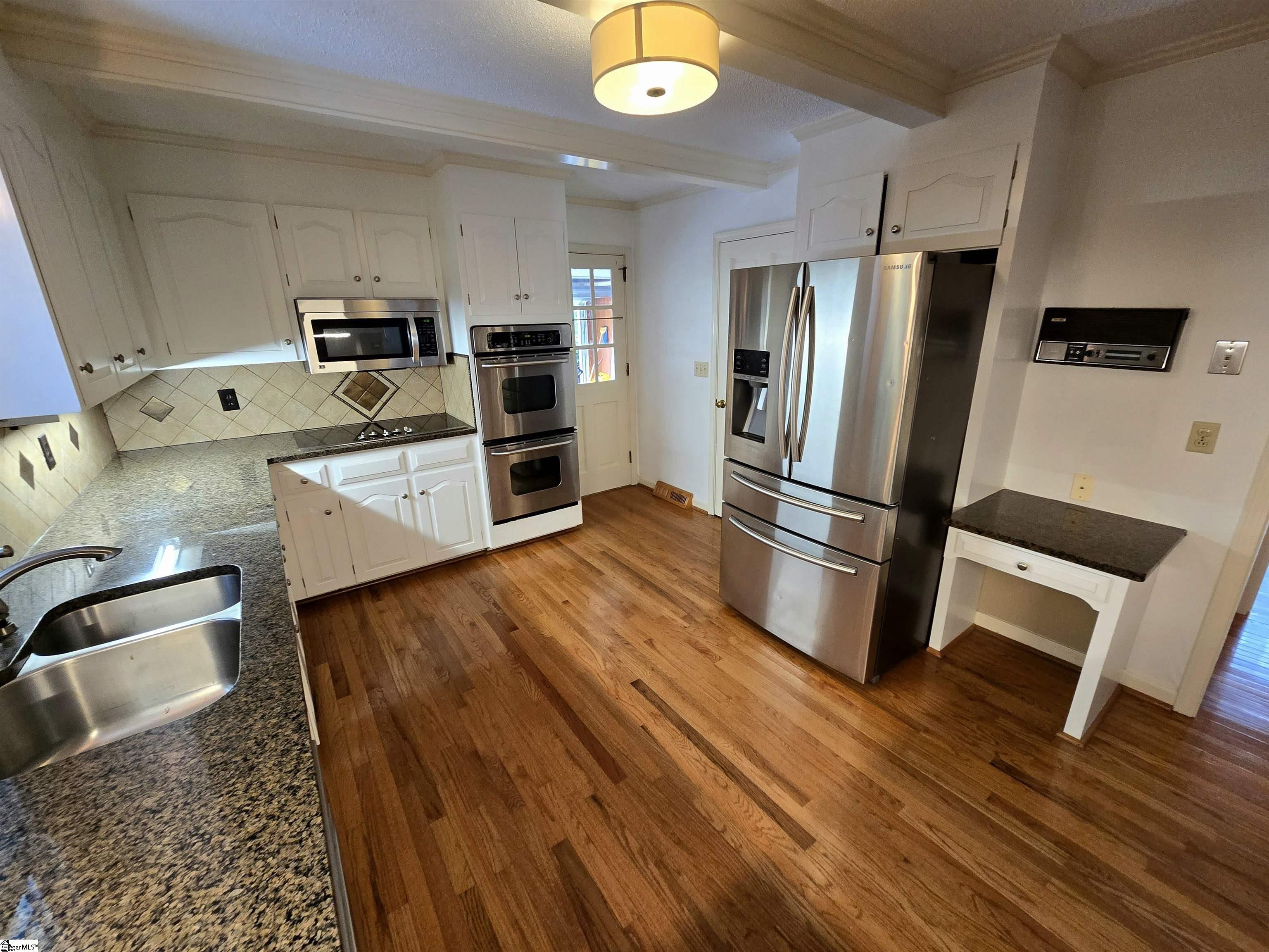 1706 East Saluda Lake Road Greenville, SC 29611 - Photo 10 of 23