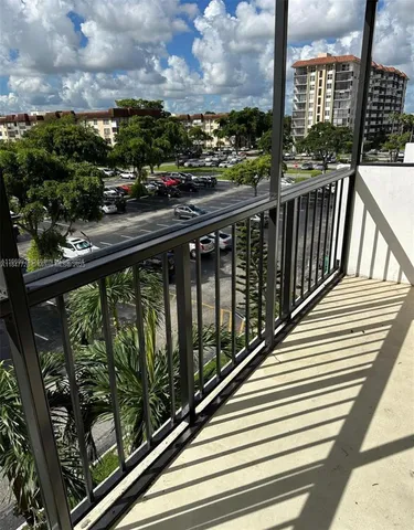 $114,500 | 4164 Inverrary Drive, Unit 406, Lauderhill, FL 33319