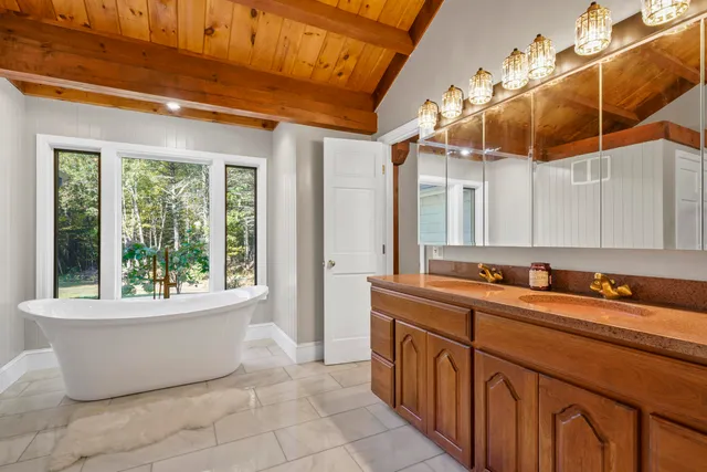 $1,298,900 | 156 Piscassic Road, Newfields, NH 03856