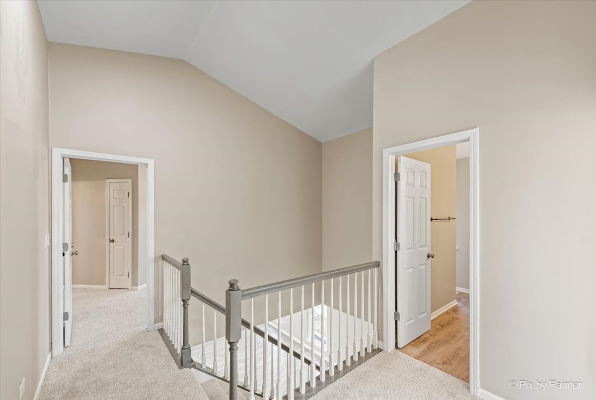 2004 Clematis Drive Algonquin, IL 60102 - Photo 25 of 44 a view of a hallway