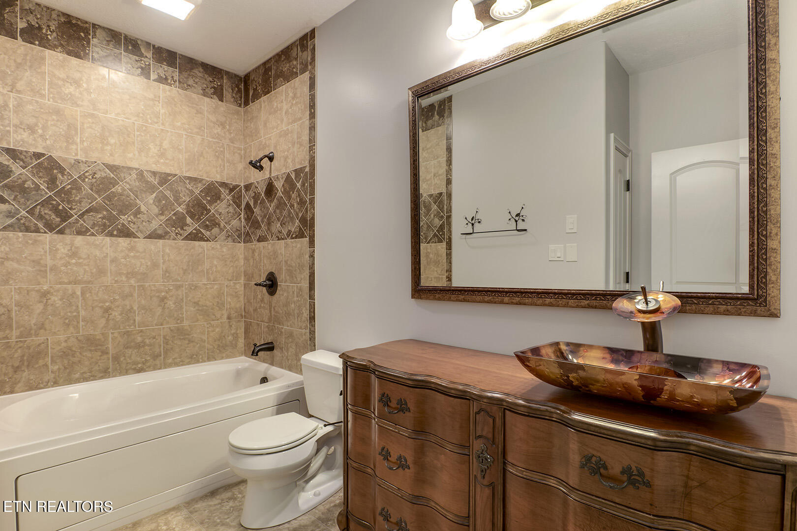 2001 Beals Chapel Road Lenoir City, TN 37772 - Photo 29 of 60 29_BealsChapelRoad_2001_GuestBath
