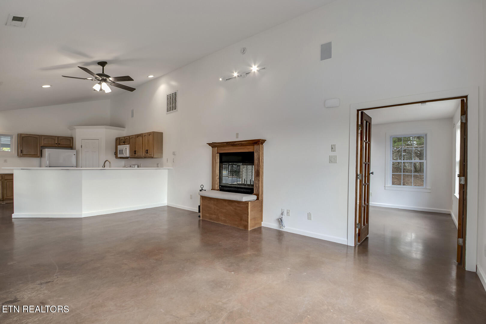 2001 Beals Chapel Road Lenoir City, TN 37772 - Photo 40 of 60 40_BealsChapelRoad_2001_GH_Living03