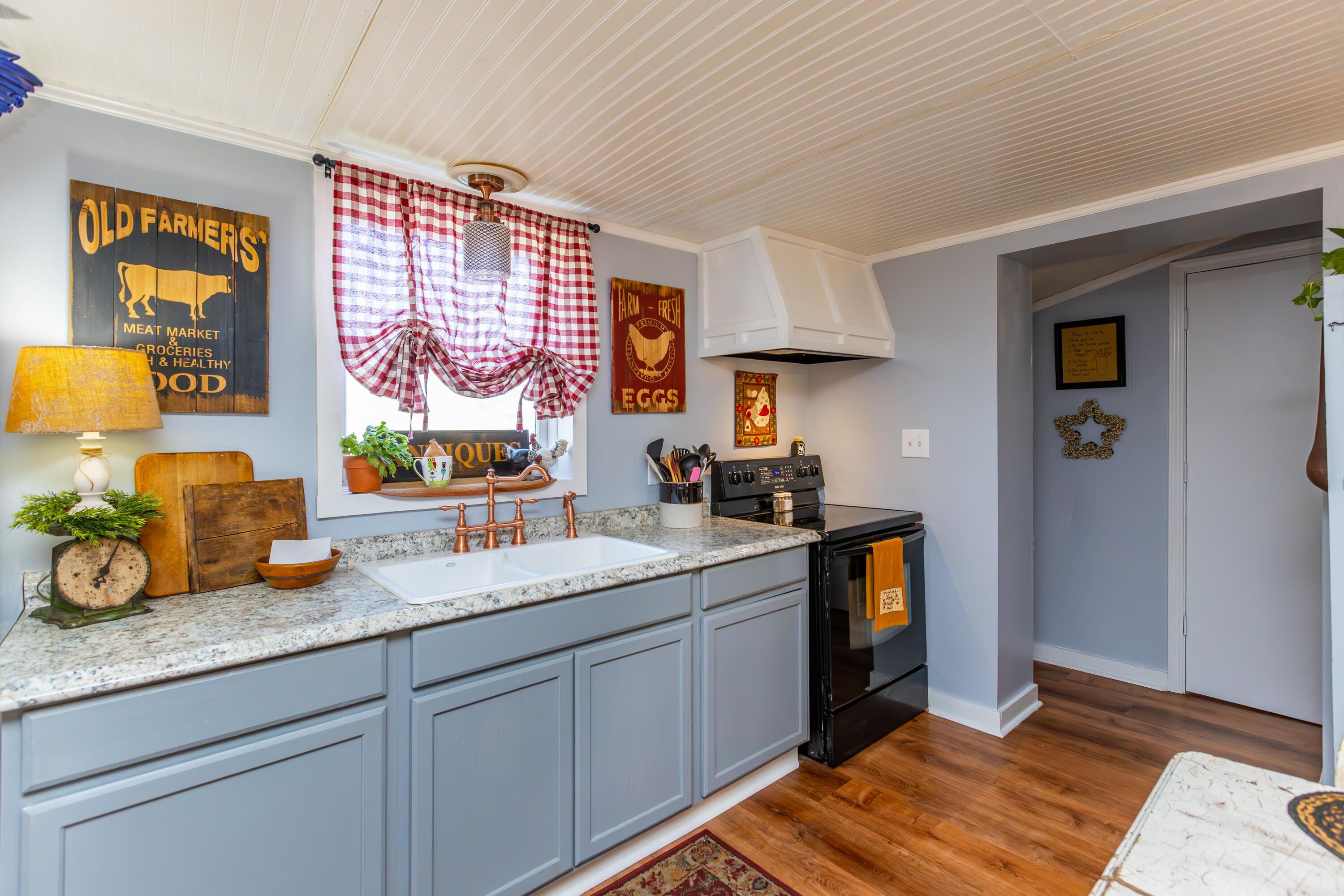 2329 Leestown Road Frankfort, KY 40601 - Photo 10 of 31 1-10